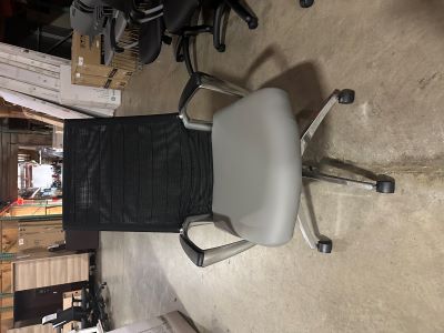 Global Accord Mesh Back Task Chair 